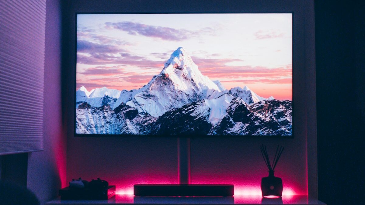 How to Pick a Smart TV in 2026: The Specs That Actually Matter