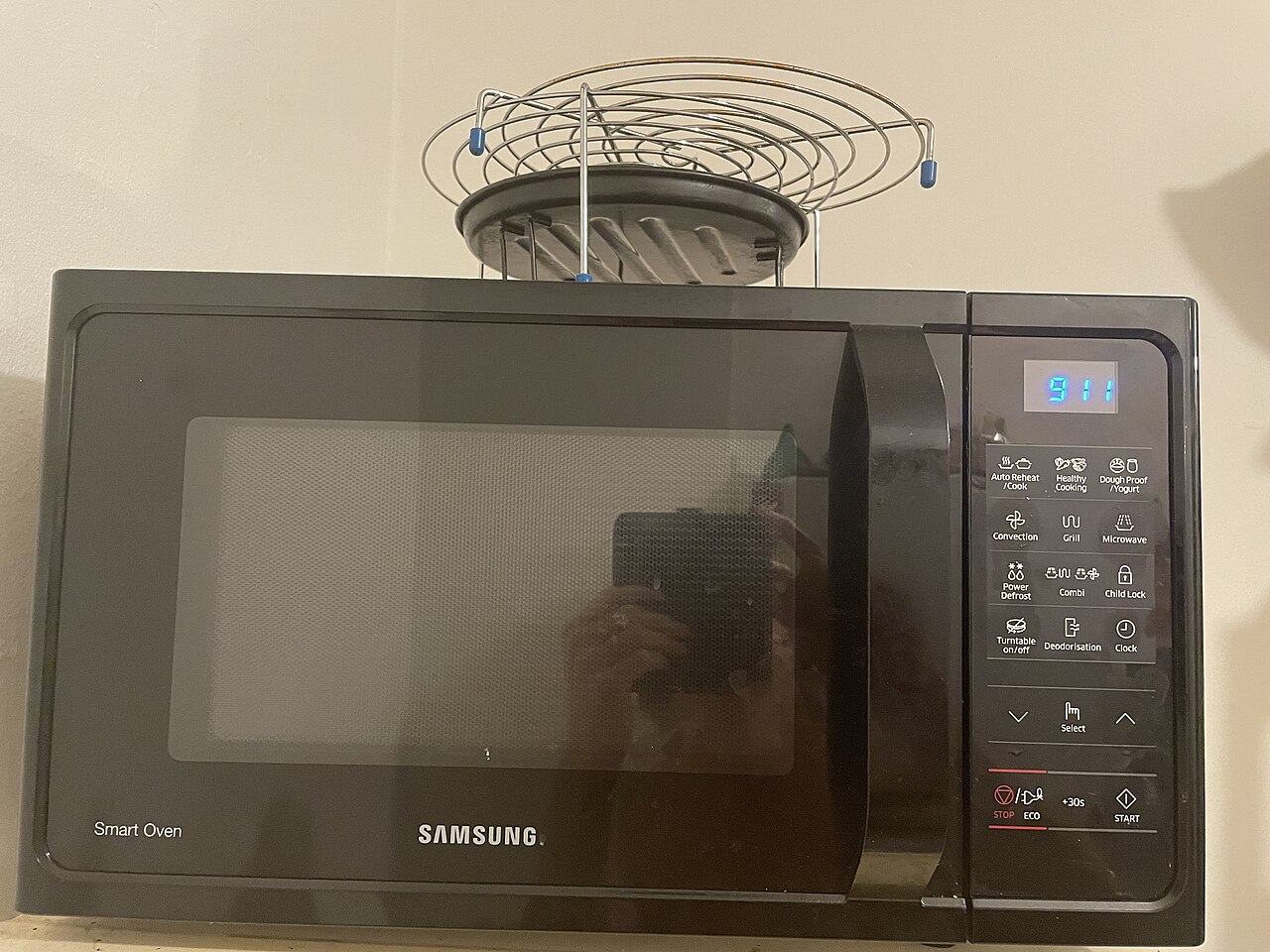 ai kitchen appliances 2026 — Samsung Smart Oven microwave with digital controls