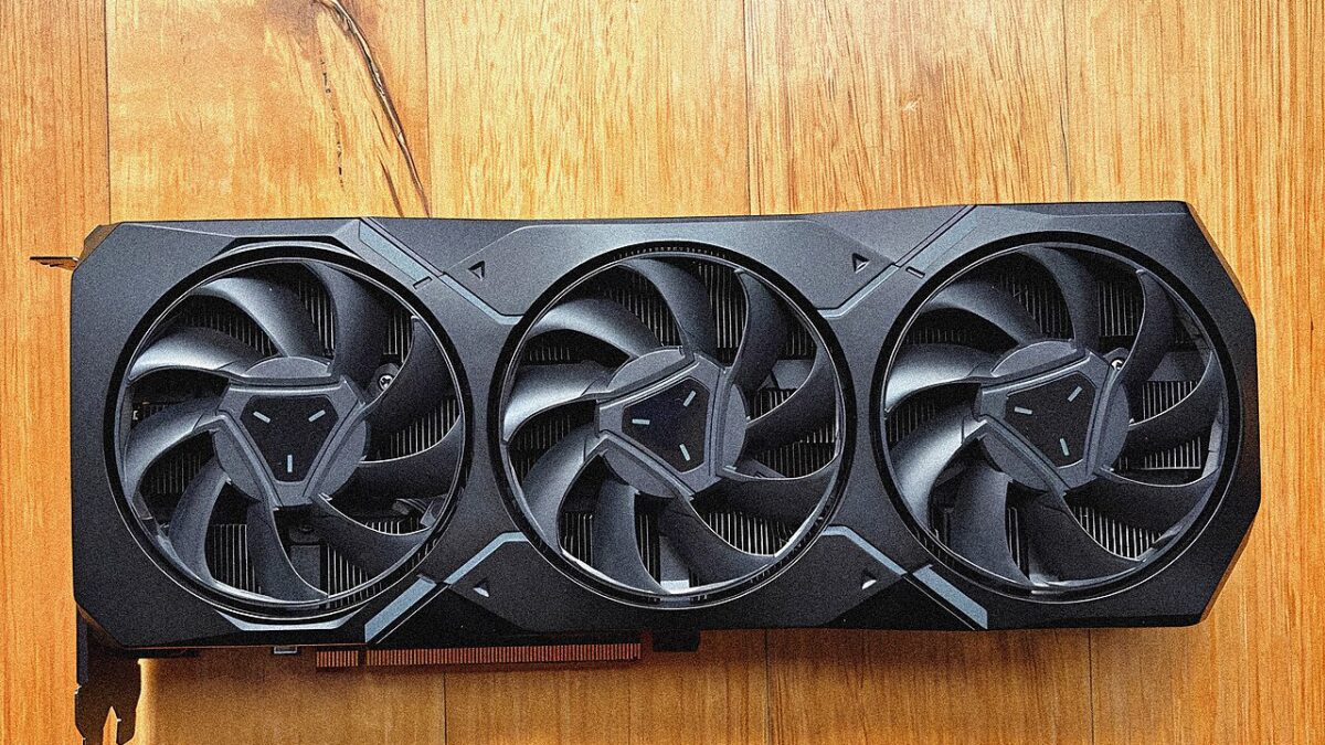 FSR 4.1 Is Live on RX 7000 GPUs: What You Actually Get (It’s Not More FPS)
