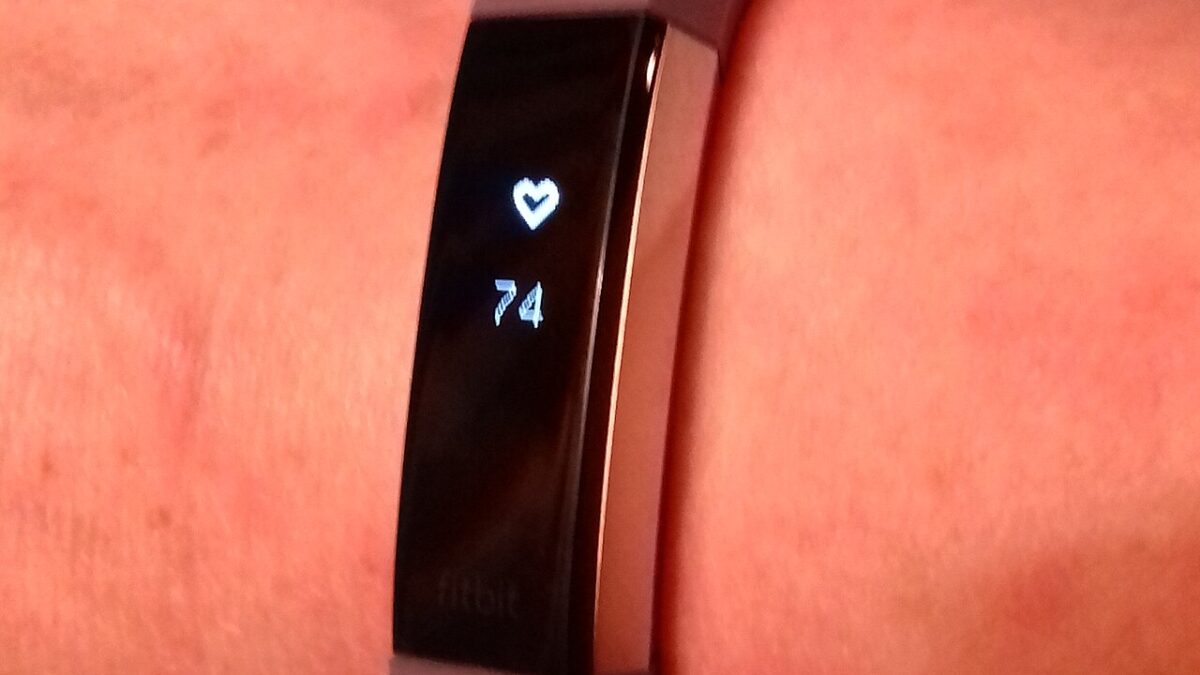 How to Choose a Fitness Tracker Without a Subscription in 2026