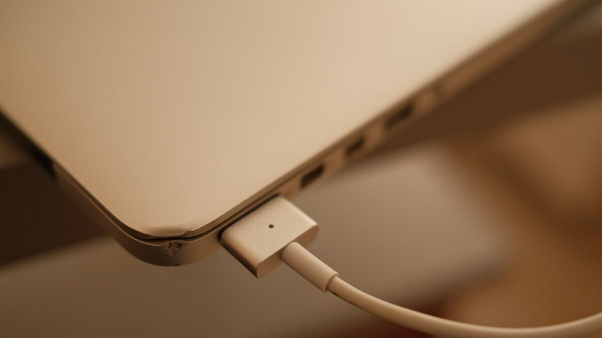 How to Extend Your Laptop Battery Life in 2026: Fixes That Actually Work