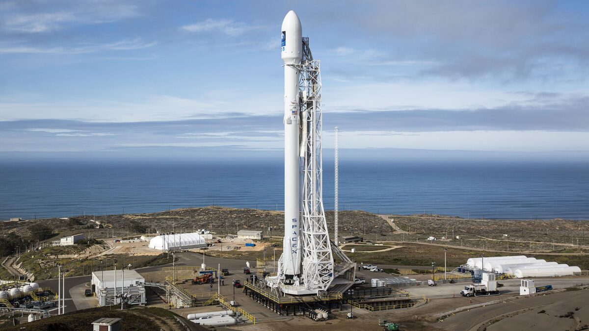Why SpaceX Stock Just Sank Below Its  IPO Price