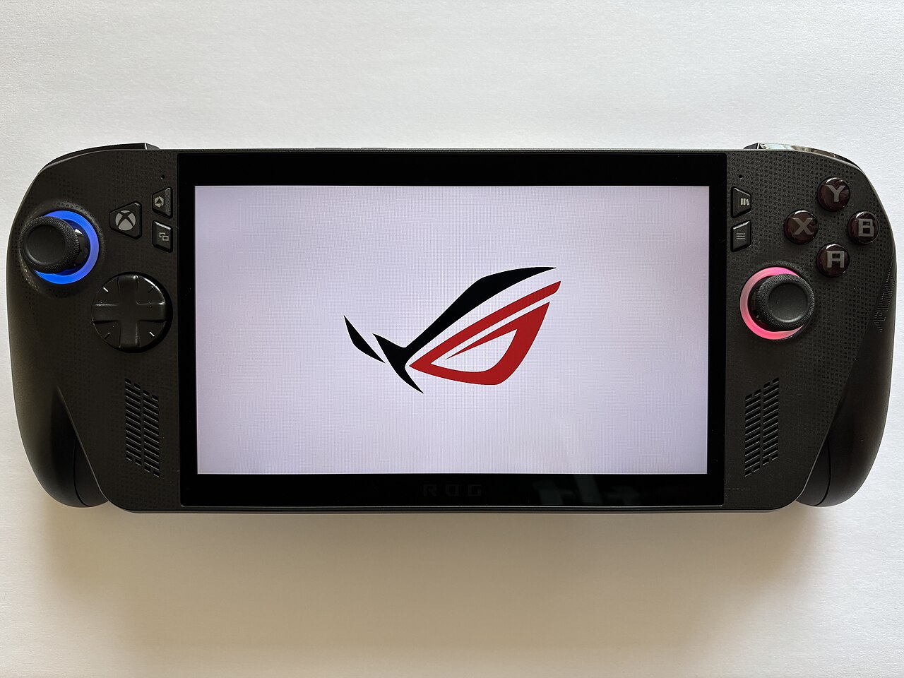 xbox backward compatibility pc — ROG Ally handheld running Windows