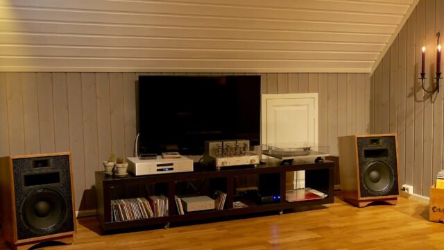 How to Choose Flagship Hi-Fi Speakers in 2026 (And Why the $5,000 Ones Aren’t Always Worth It)